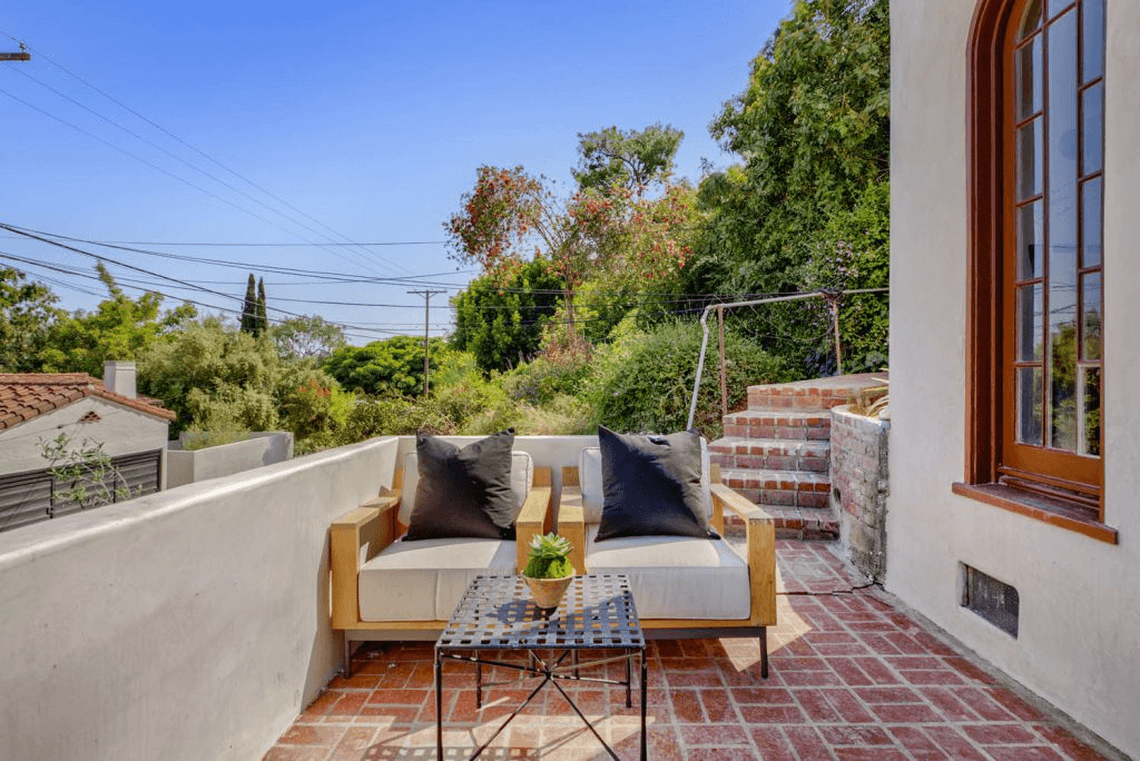 1825 Redesdale Avenue image 2