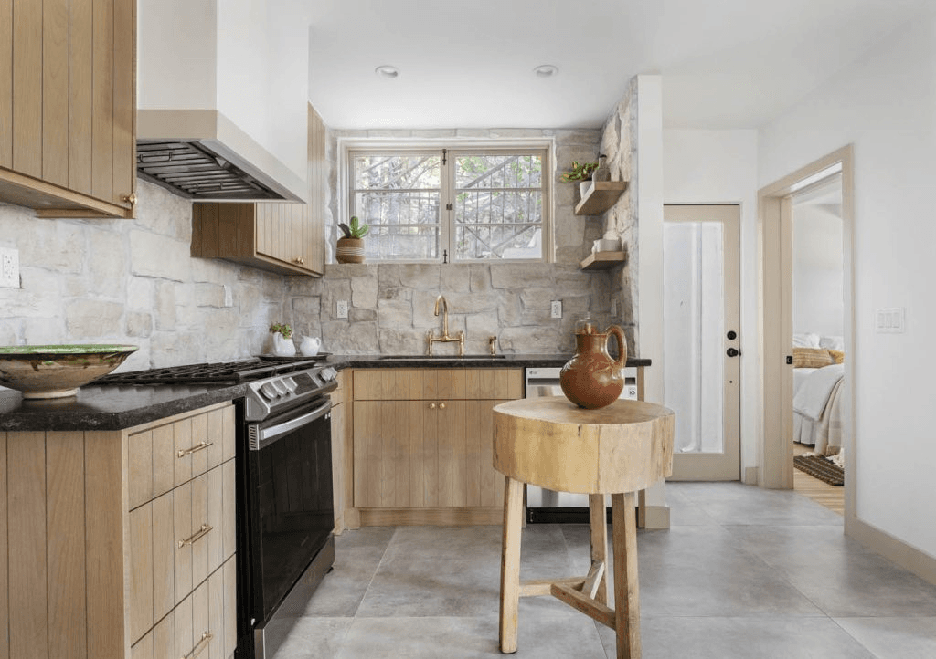 1825 Redesdale Avenue image 4