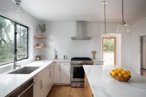 2121 Clifford St image 9