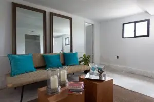 2121 Clifford St image 13