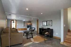 6126 Crestwood Way image 5